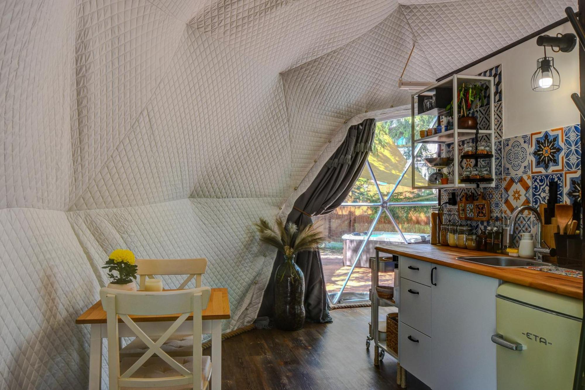 Hotel Tiche Misto Glamping Slapy  Exterior foto
